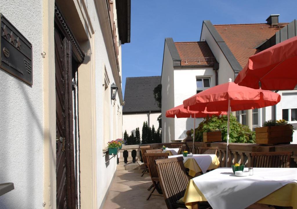 Hotel Gasthof Der Krug Stegaurach Exteriör bild